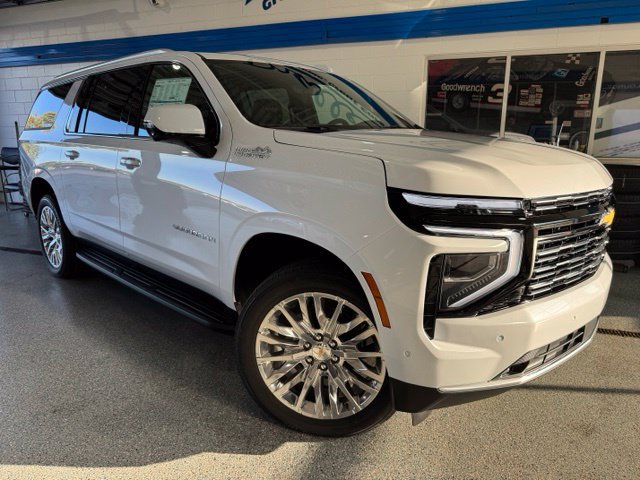 New 2027 Chevrolet Suburban High Country w/ Sun And Tow Package AWD/4WD image 2