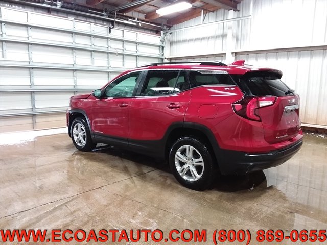 Used 2022 GMC Terrain SLE w/ Driver Convenience Package AWD/4WD image 2