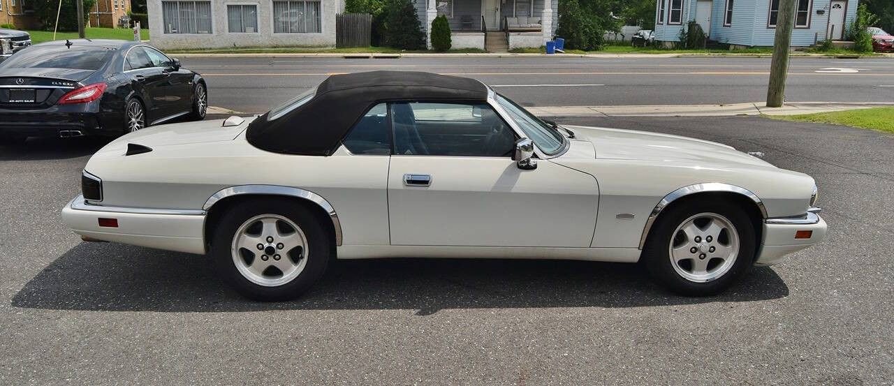 Used 1995 Jaguar XJS 4.0 Convertible RWD image 10