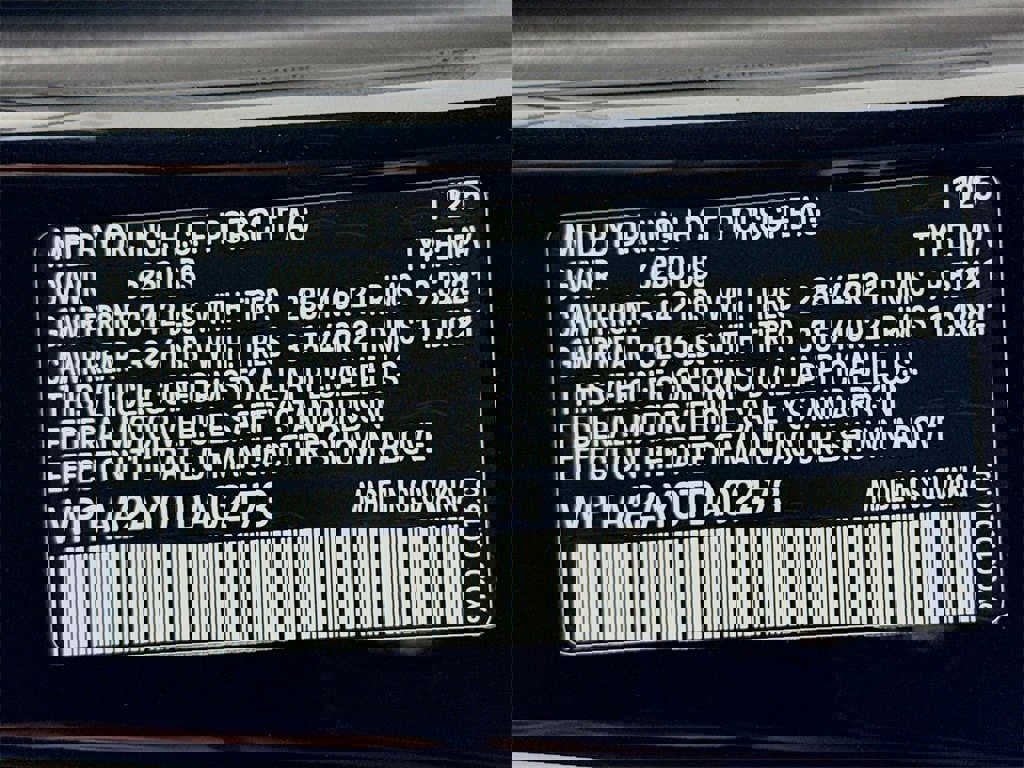 New 2026 Porsche Cayenne image 37