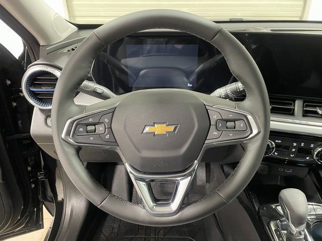 New 2026 Chevrolet Trax LT w/ Driver Confidence Package FWD image 14