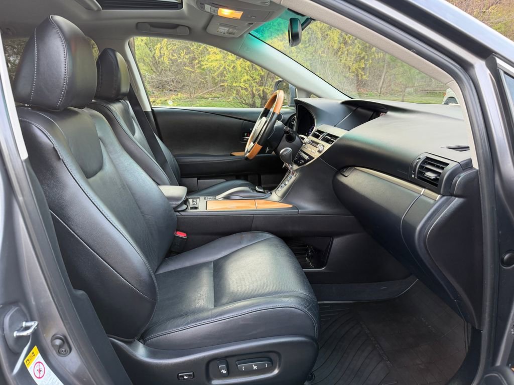 Used 2015 Lexus RX 450h AWD image 32
