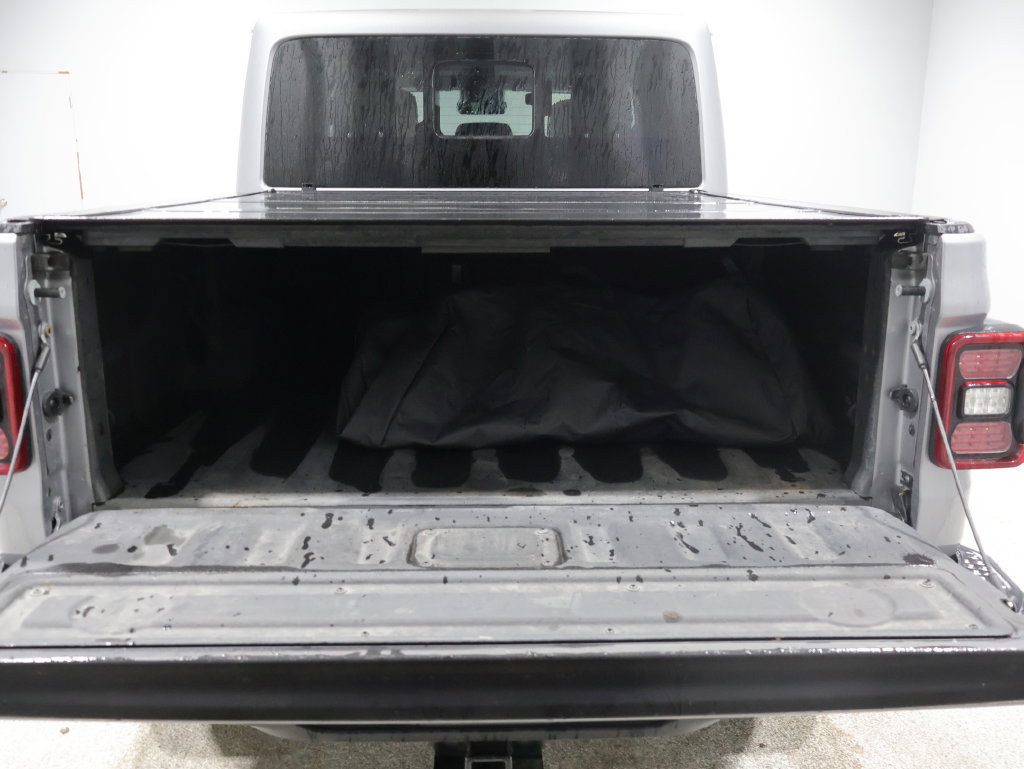 Certified 2020 Jeep Gladiator Overland AWD/4WD image 5