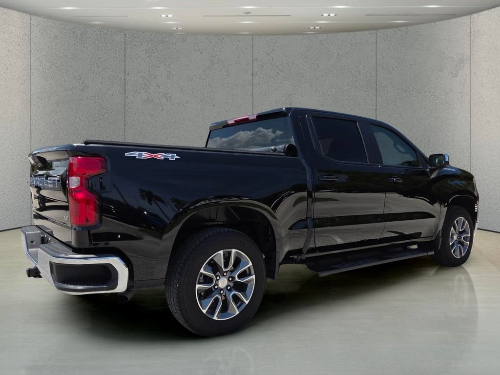 Used 2026 Chevrolet Silverado 1500 LT AWD/4WD image 4