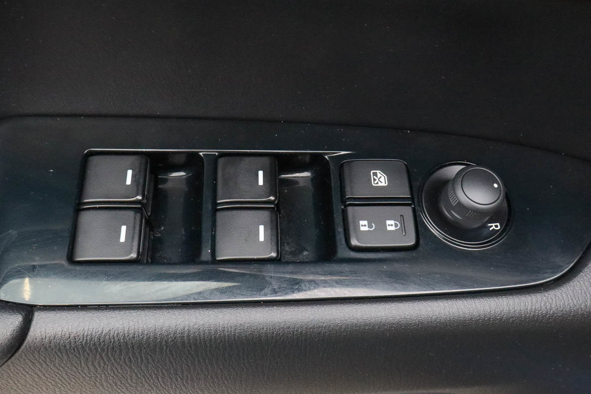 Used 2018 MAZDA CX-5 Touring image 14