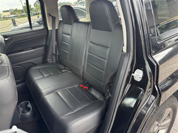 Used 2015 Jeep Patriot High Altitude AWD/4WD image 15