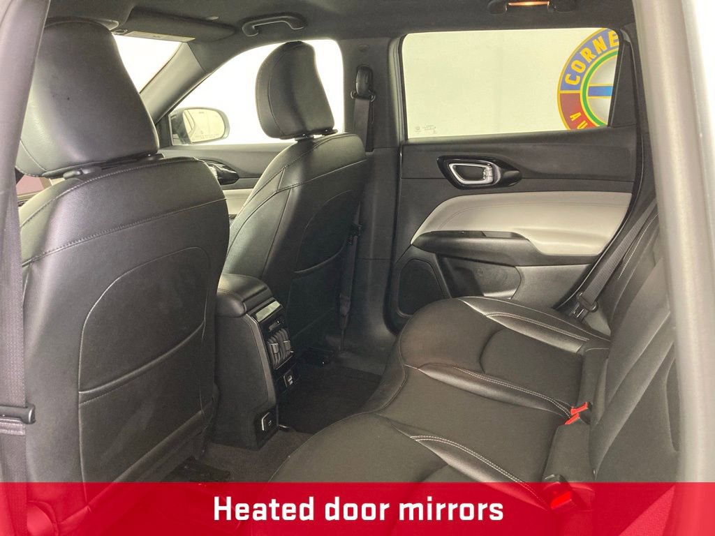 Used 2025 Jeep Compass Limited image 15