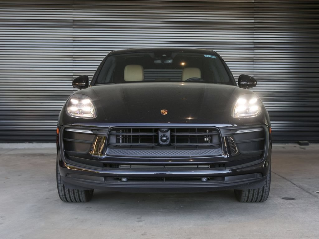 Certified 2026 Porsche Macan AWD/4WD image 10