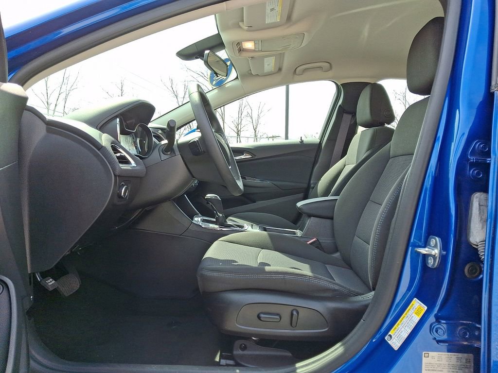 Used 2017 Chevrolet Cruze LT w/ Convenience Package image 15