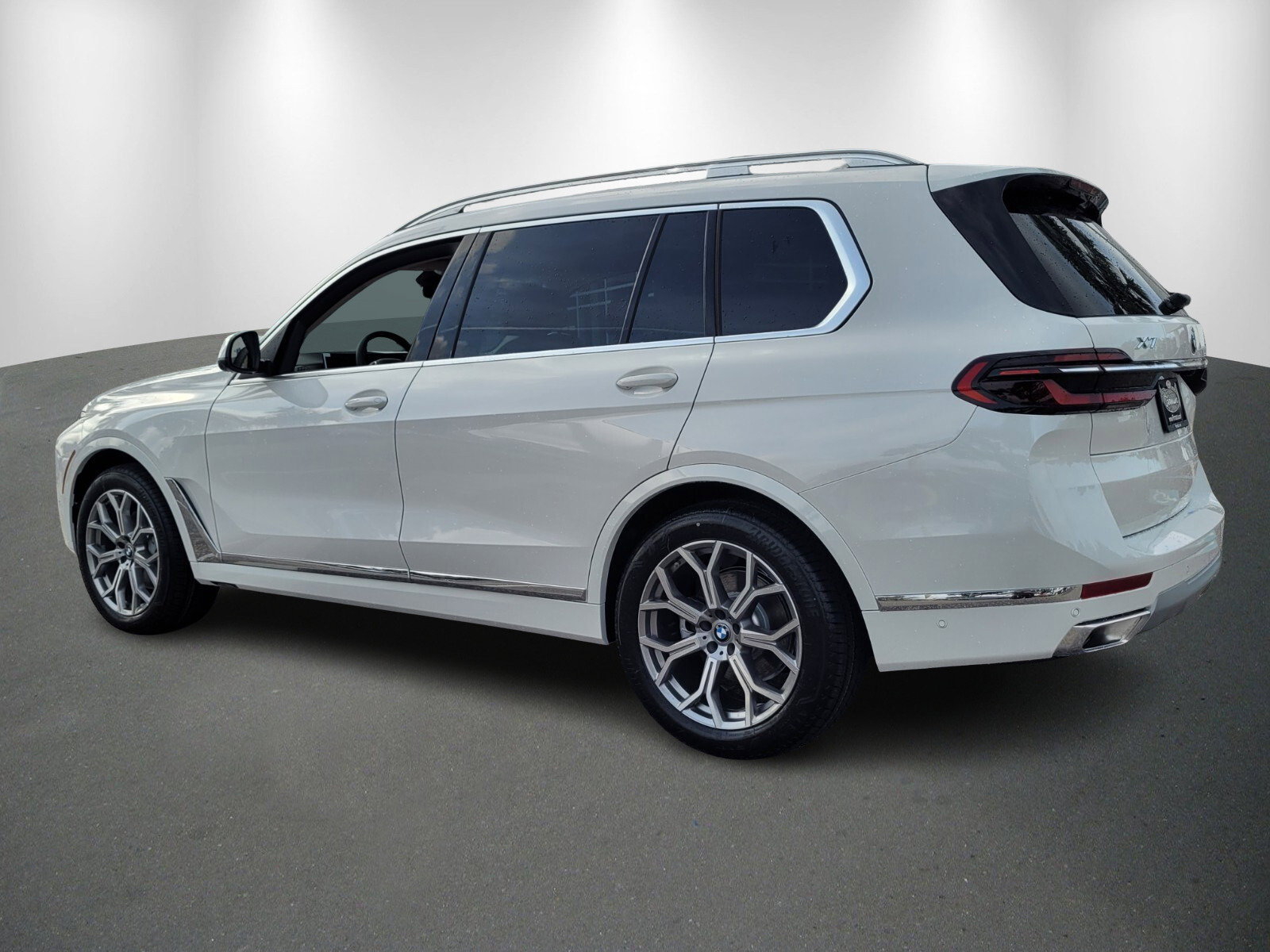 New 2026 BMW X7 xDrive40i w/ Premium Package image 5