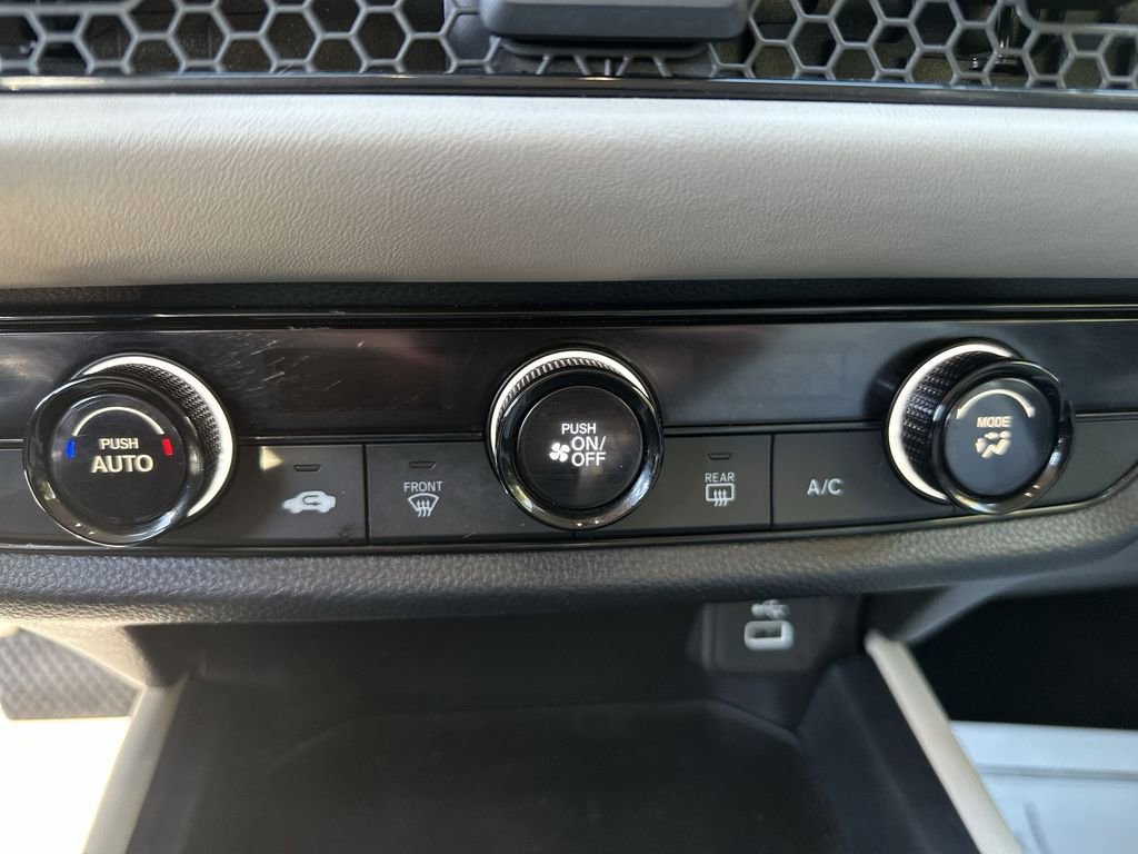 Used 2024 Honda HR-V LX image 16