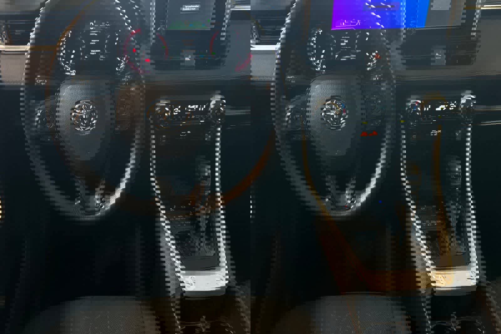 Used 2024 Toyota RAV4 XLE image 15