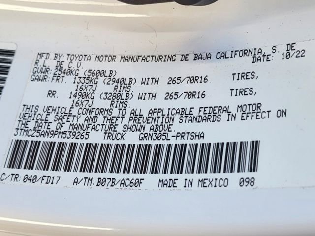 Used 2023 Toyota Tacoma TRD Off-Road image 32