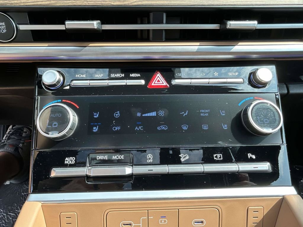 New 2027 Hyundai Santa Fe Limited FWD image 22