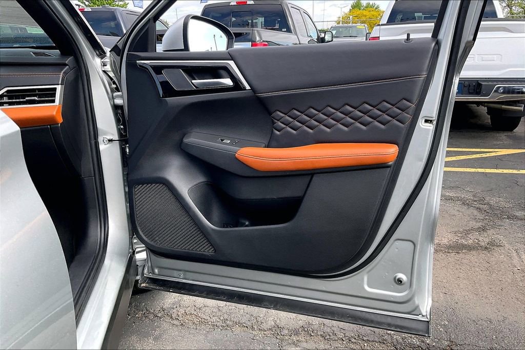 Used 2023 Mitsubishi Outlander SEL AWD/4WD image 23