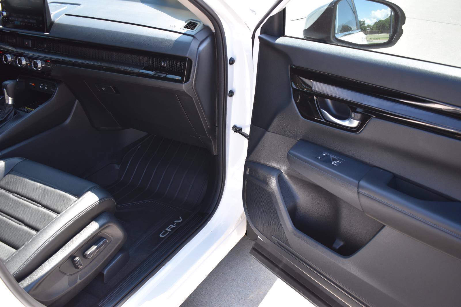 Used 2025 Honda CR-V EX-L image 16
