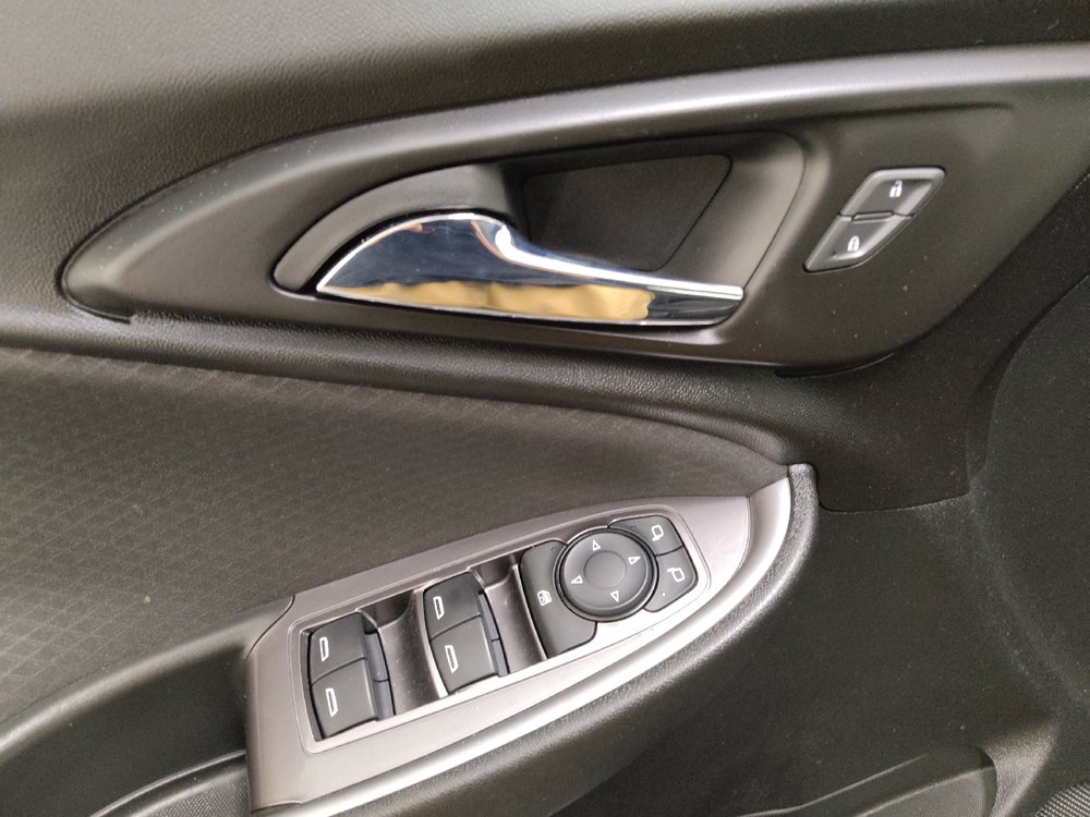 Used 2021 Chevrolet Malibu LS FWD image 27