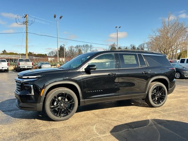 New 2026 Chevrolet Traverse LT w/ LPO, Floor Liner Package FWD image 4