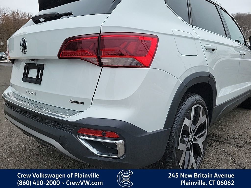 Certified 2022 Volkswagen Taos SEL image 31