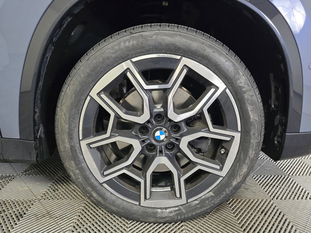 Certified 2023 BMW X1 xDrive28i w/ Convenience Package AWD/4WD image 2