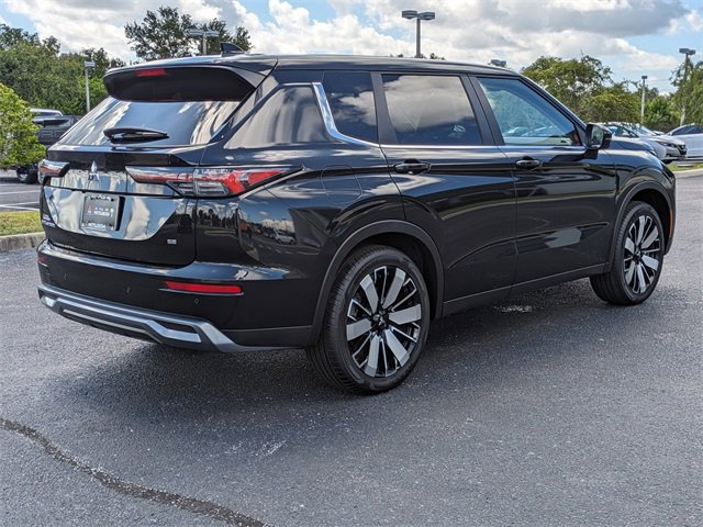 New 2025 Mitsubishi Outlander SE image 5