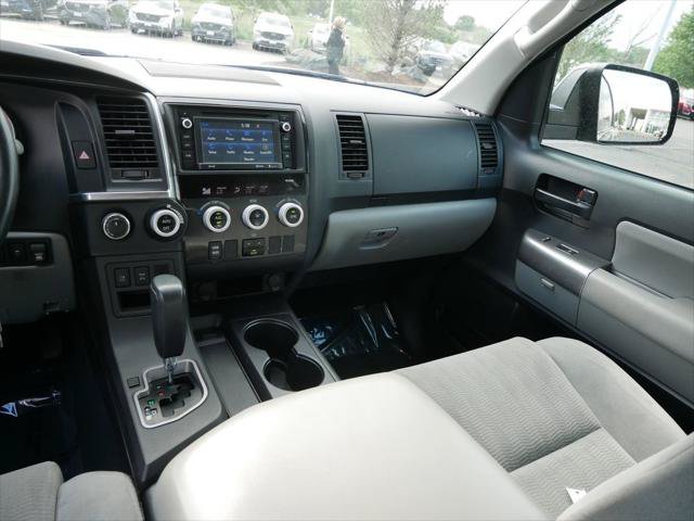 Certified 2019 Toyota Sequoia SR5 AWD/4WD image 15
