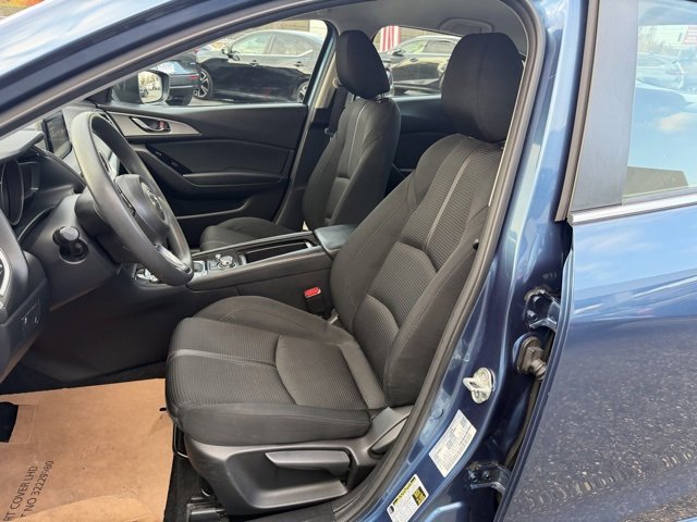 Used 2018 MAZDA MAZDA3 Sport w/ Preferred Equipment Package image 5