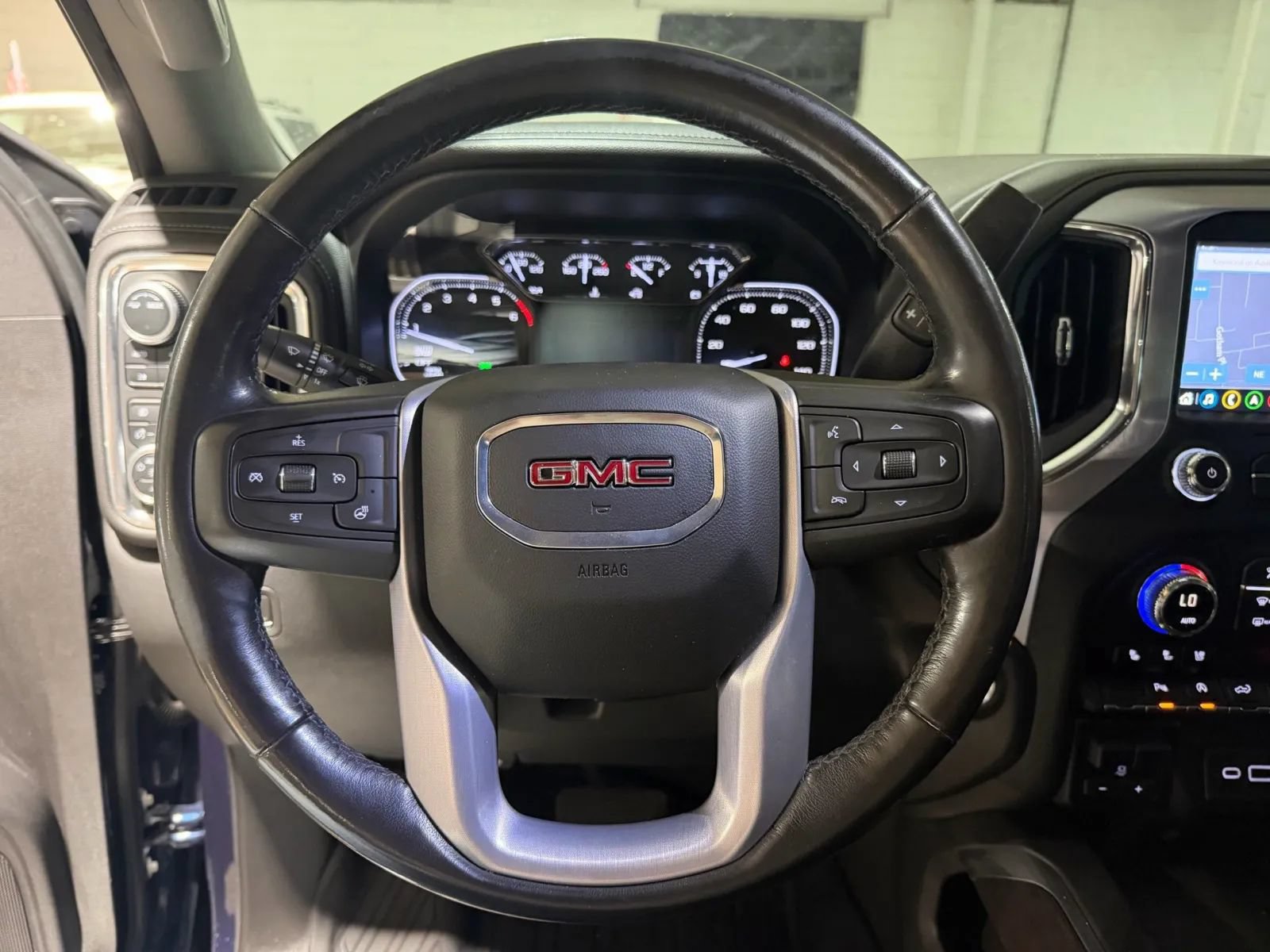 Used 2020 GMC Sierra 1500 SLT w/ SLT Convenience Package AWD/4WD image 12