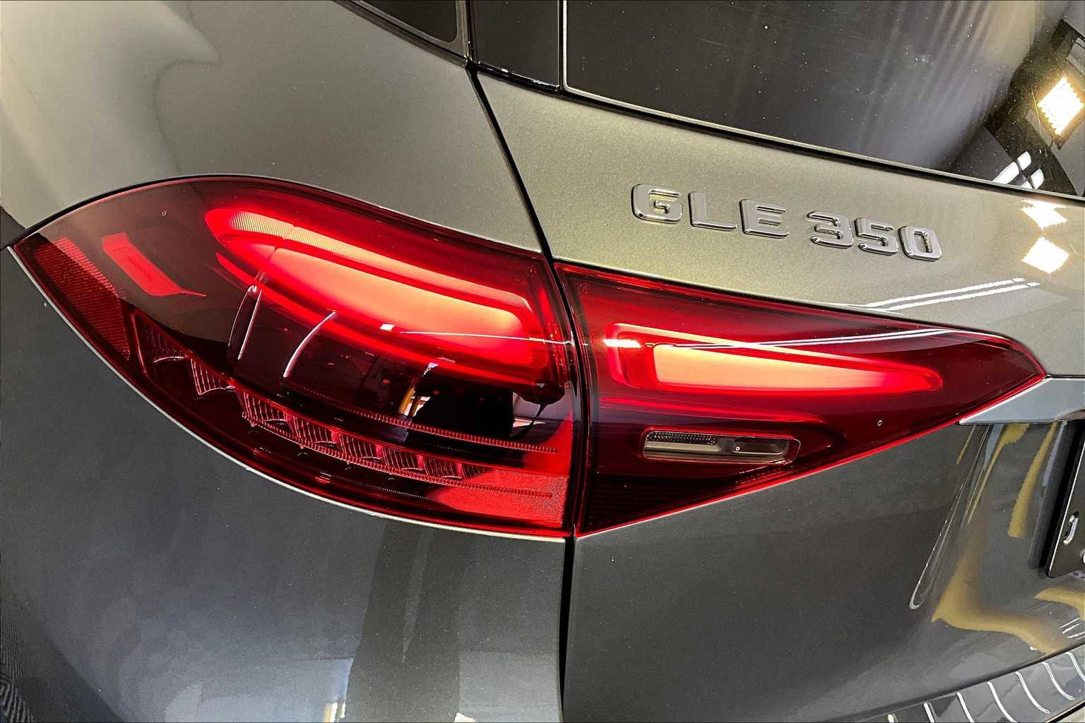 New 2026 Mercedes-Benz GLE 350 4MATIC image 5