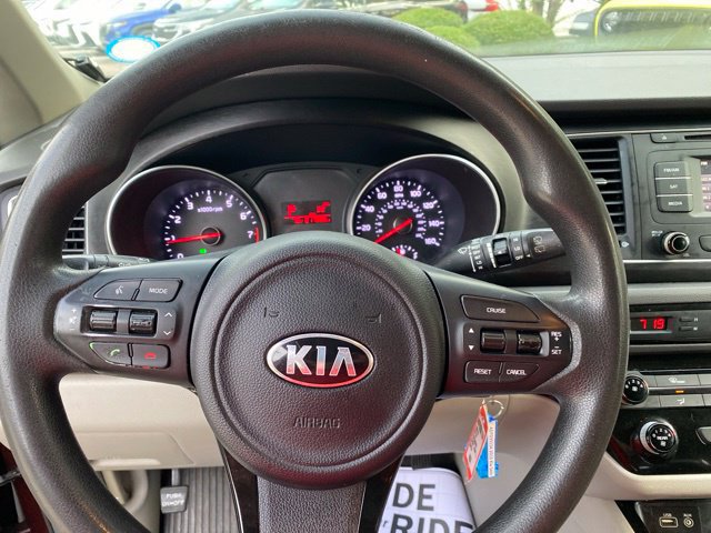 Used 2015 Kia Sedona LX w/ LX Convenience Package FWD image 16