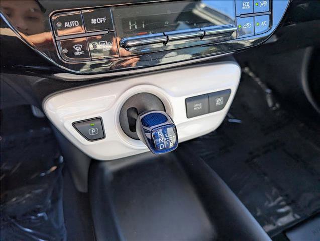 Used 2016 Toyota Prius Two image 11