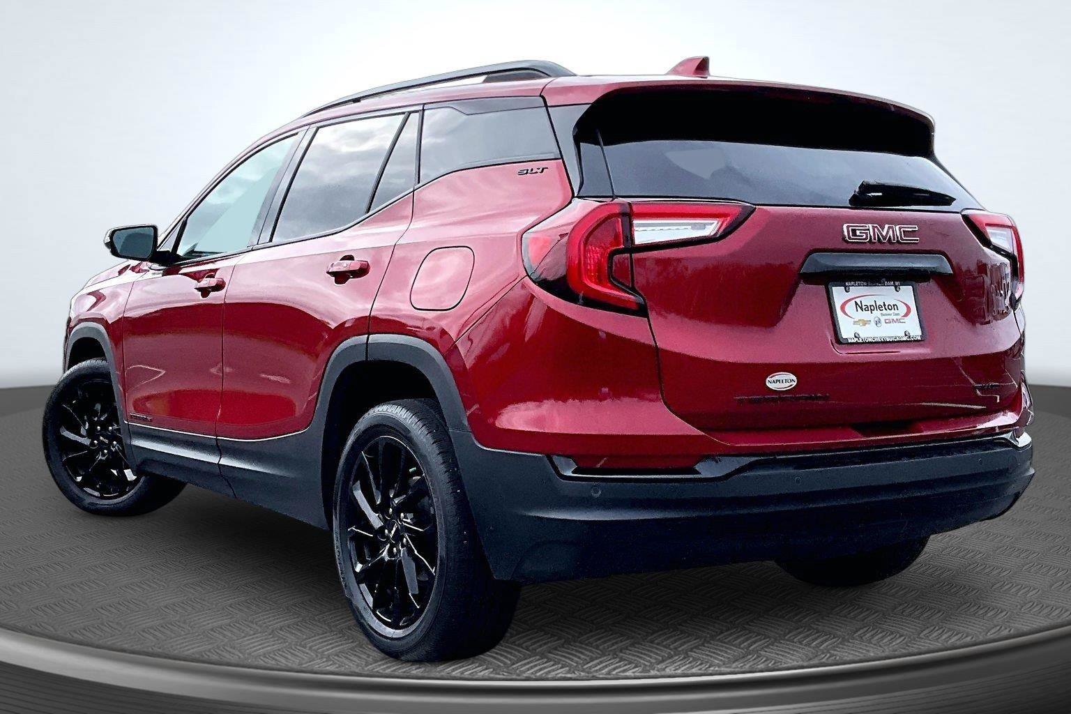 Used 2023 GMC Terrain SLT w/ Elevation Edition AWD/4WD image 14