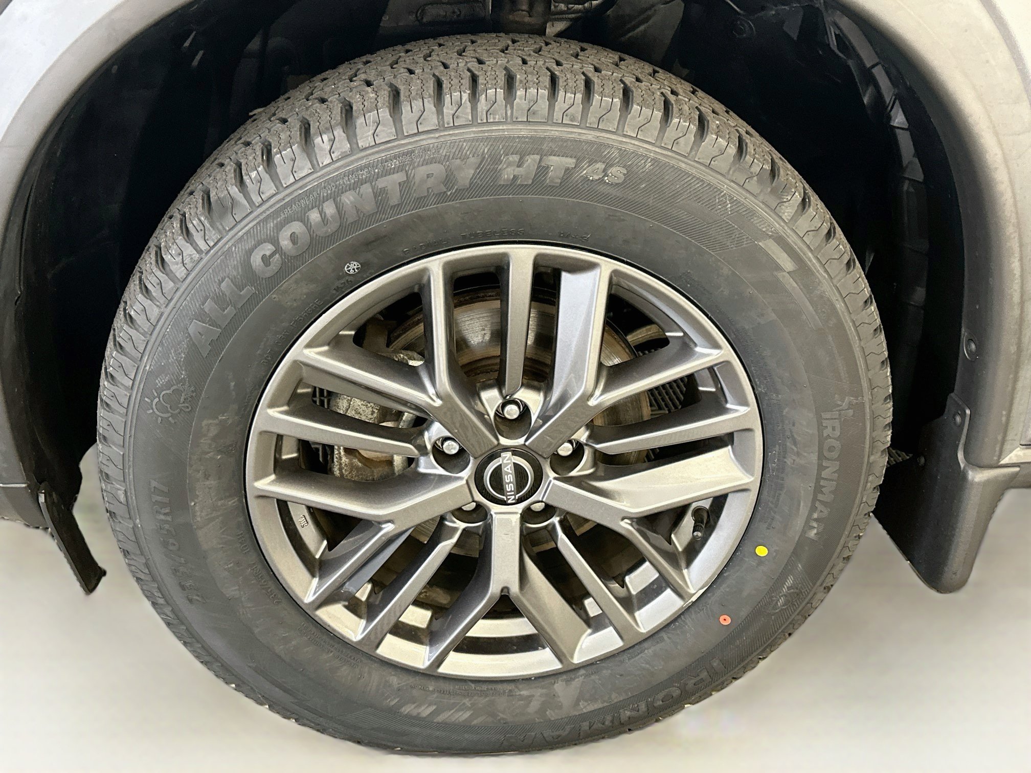 Used 2023 Nissan Rogue S AWD/4WD image 11