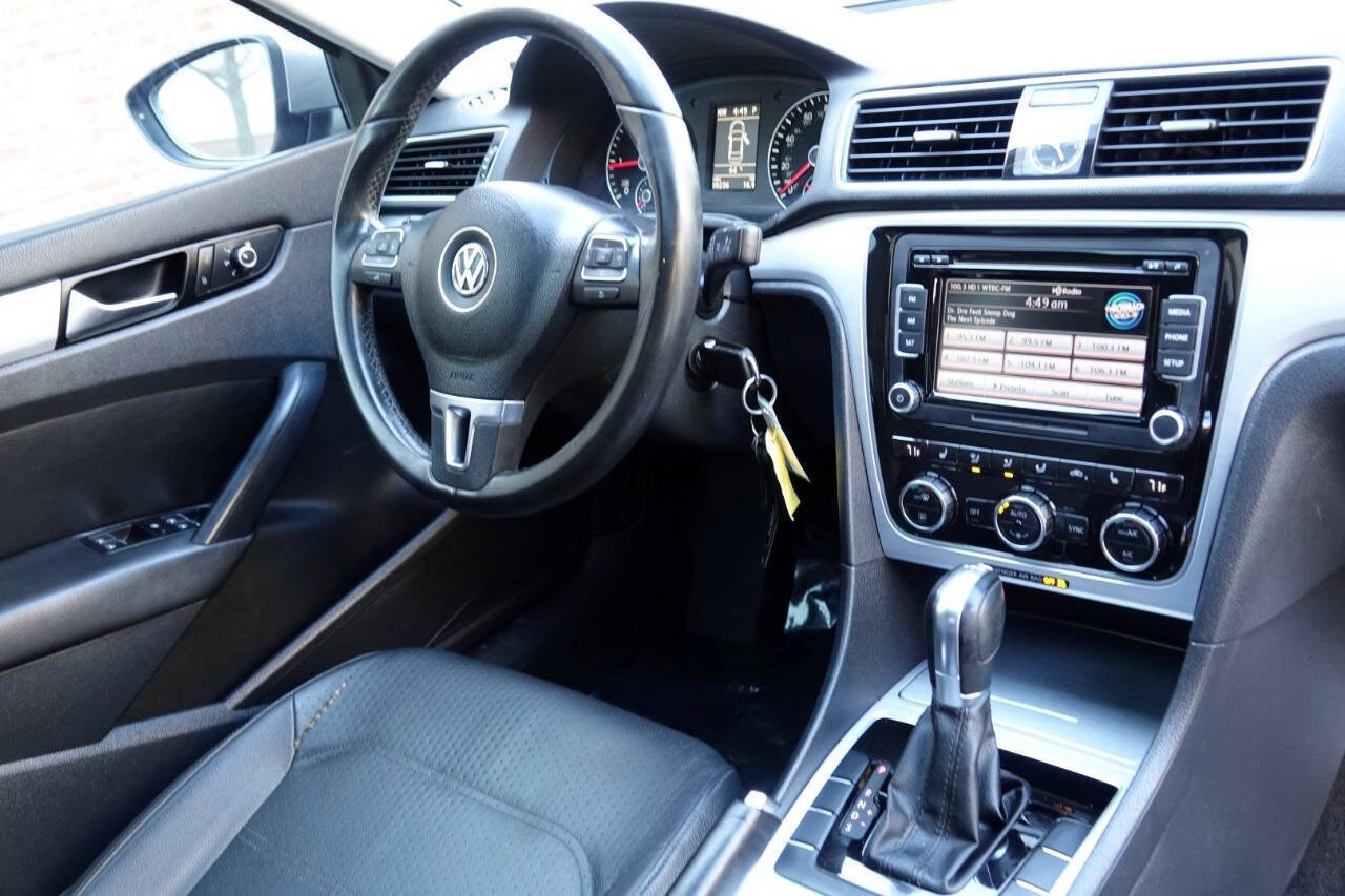 Used 2012 Volkswagen Passat TDI SE FWD image 66