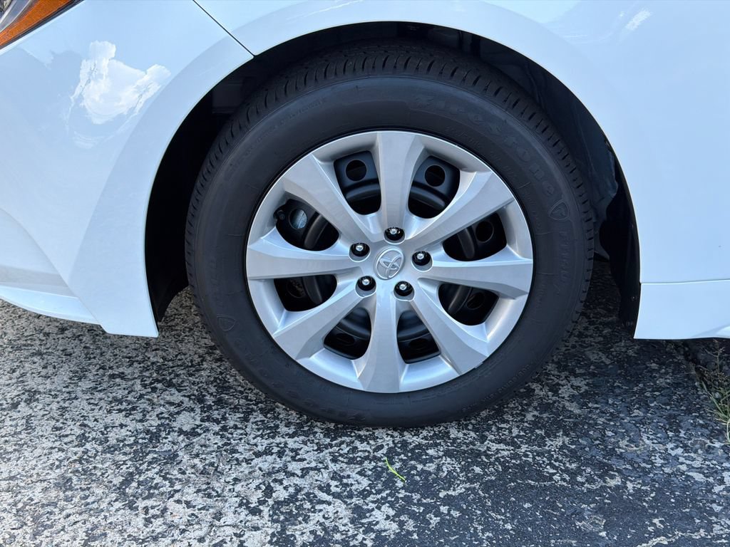 Used 2026 Toyota Corolla LE FWD image 13