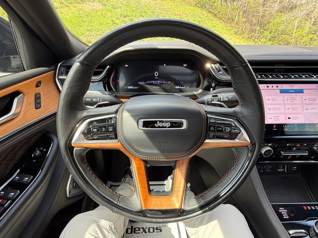 Used 2023 Jeep Grand Cherokee L Summit image 28