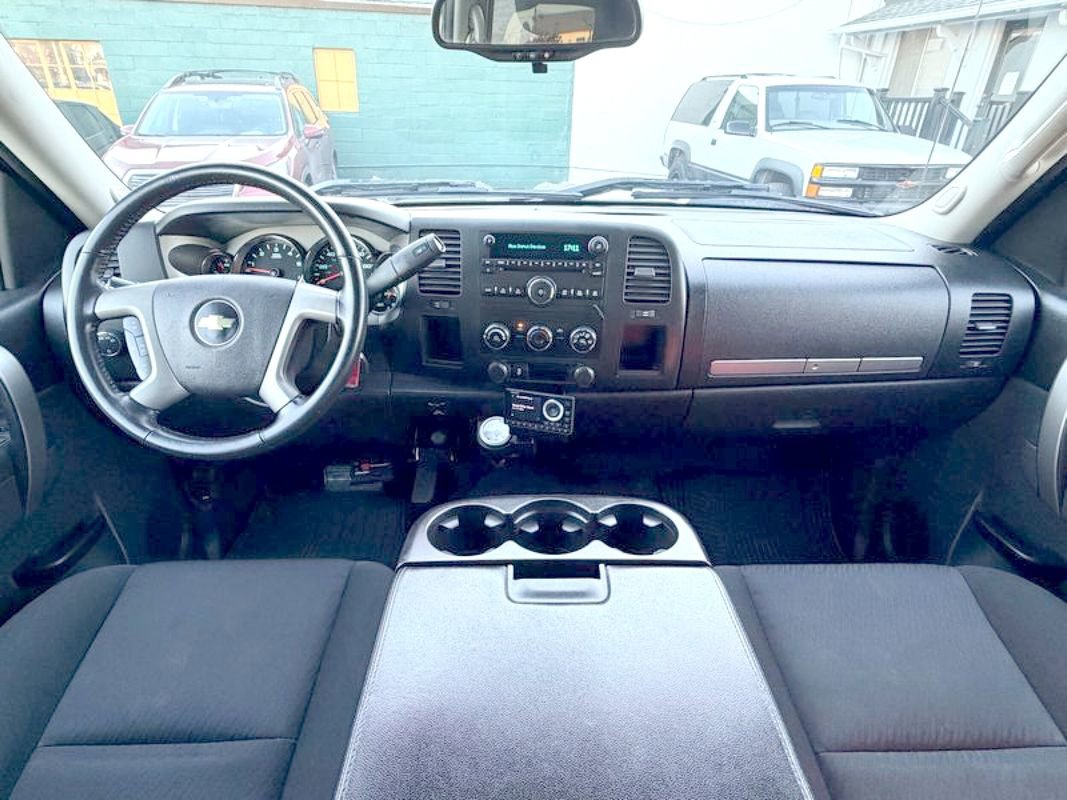 Used 2012 Chevrolet Silverado 1500 LT image 22