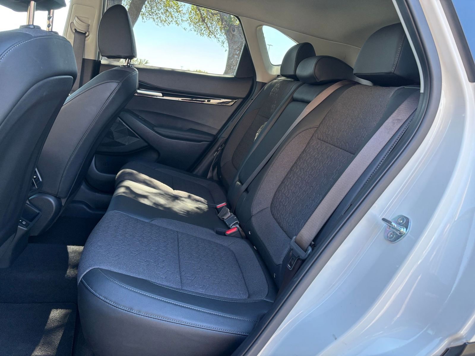 Used 2025 Kia Seltos S image 21