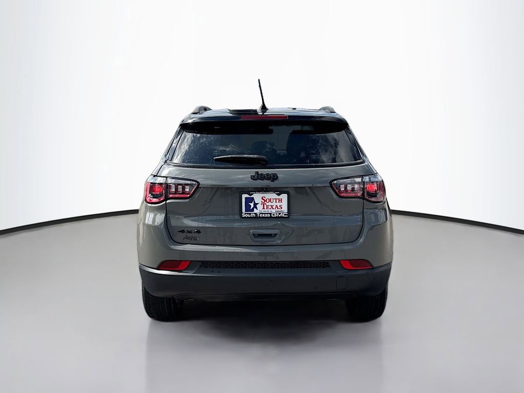 Used 2023 Jeep Compass Altitude image 6