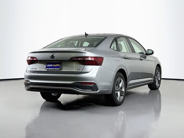 Certified 2024 Volkswagen Jetta SE FWD image 7