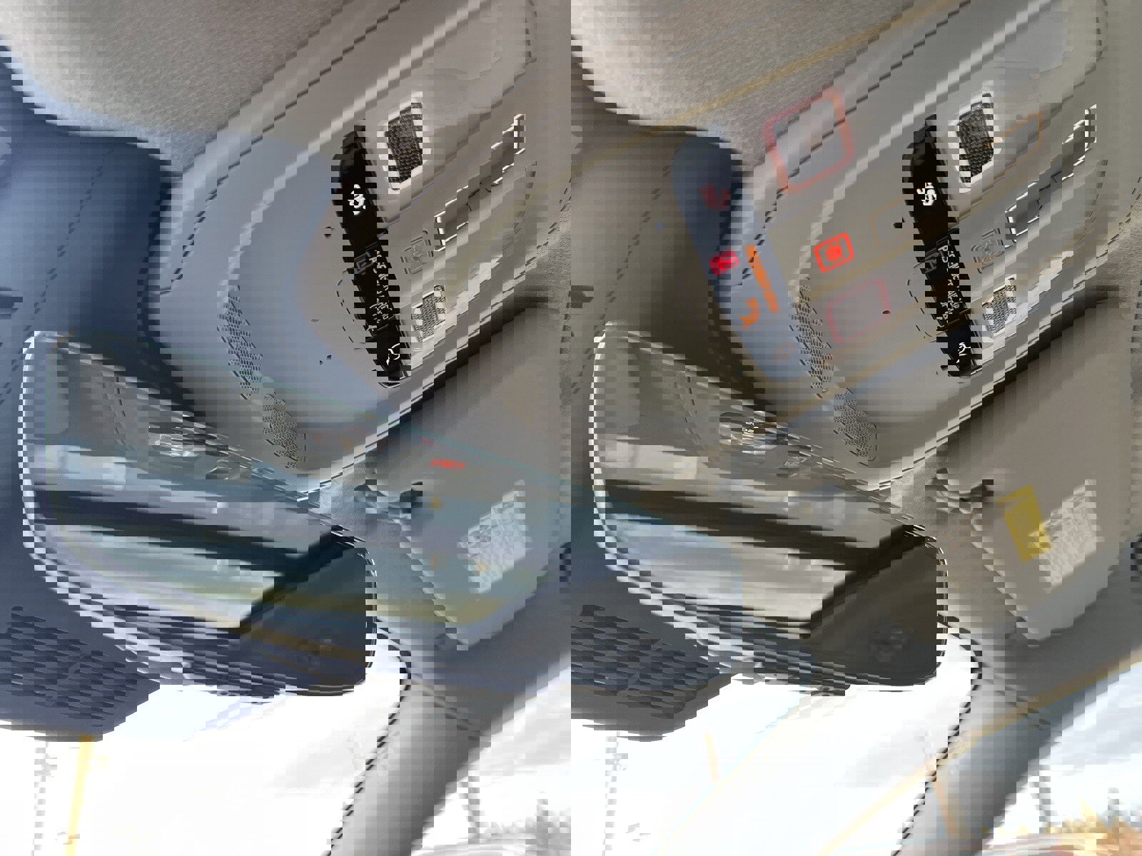 New 2026 Volvo XC40 B5 Ultra w/ Climate Package image 21