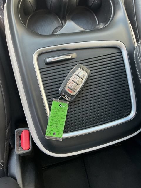 Used 2023 Chrysler Pacifica Touring-L FWD image 27