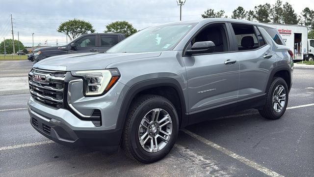 Used 2025 GMC Terrain Elevation AWD/4WD image 3