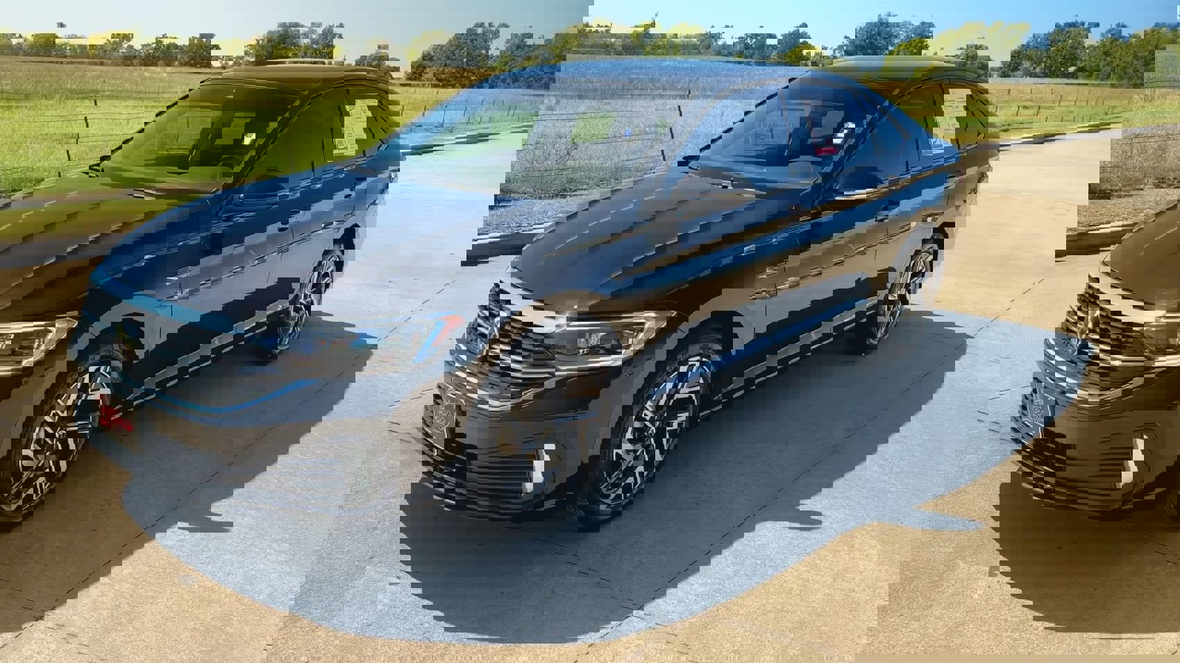 Used 2024 Volkswagen Jetta SEL image 3