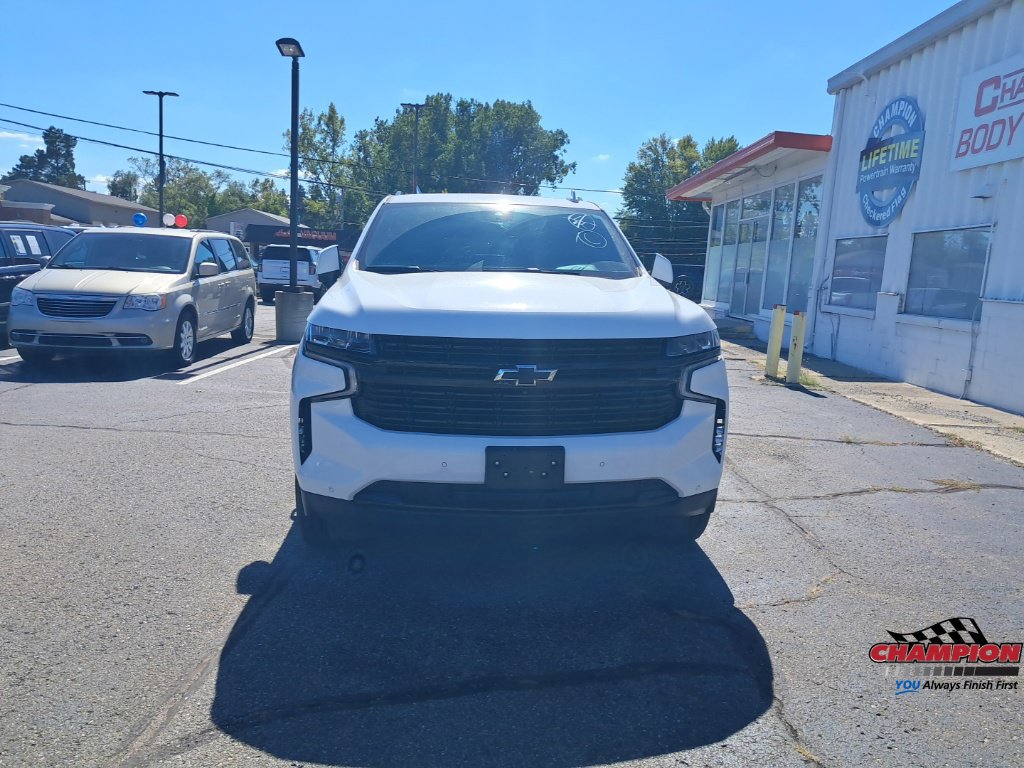 Used 2023 Chevrolet Suburban RST w/ Luxury Package AWD/4WD image 9