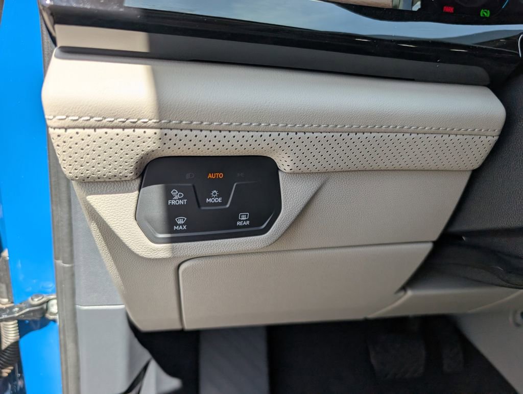 New 2025 Volkswagen Atlas SE image 19