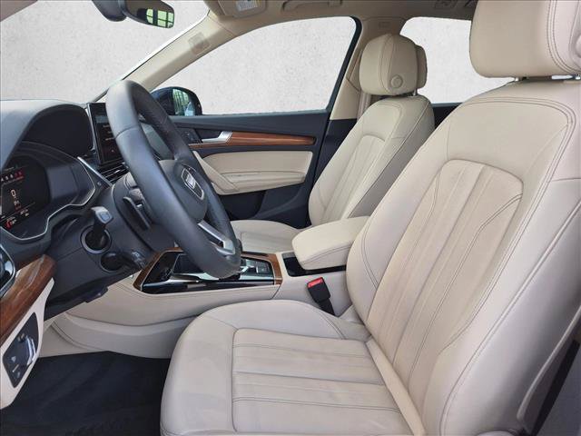Used 2023 Audi Q5 2.0T Premium Plus w/ Premium Plus Package AWD/4WD image 11