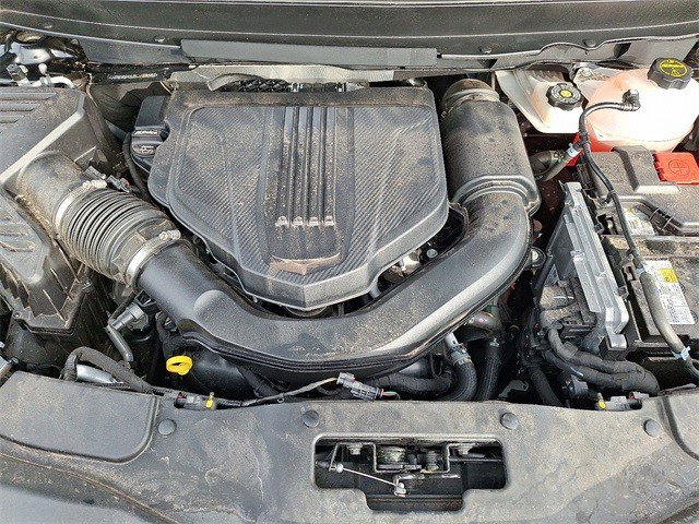 Certified 2025 Chevrolet Traverse LT image 17