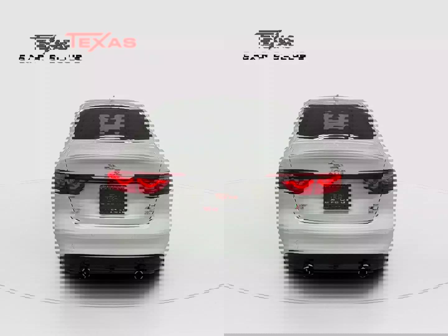 Used 2018 Jaguar XF S image 8