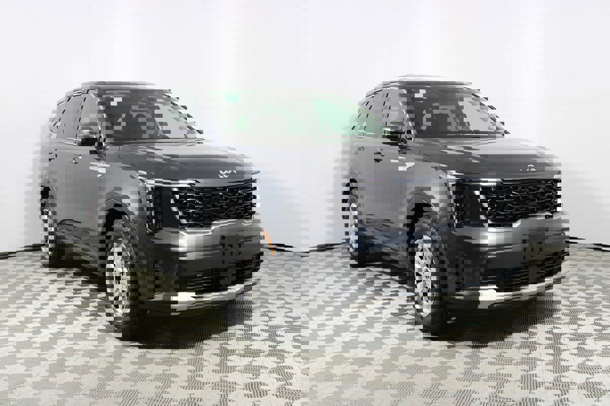 Used 2024 Kia Sorento LX image 25